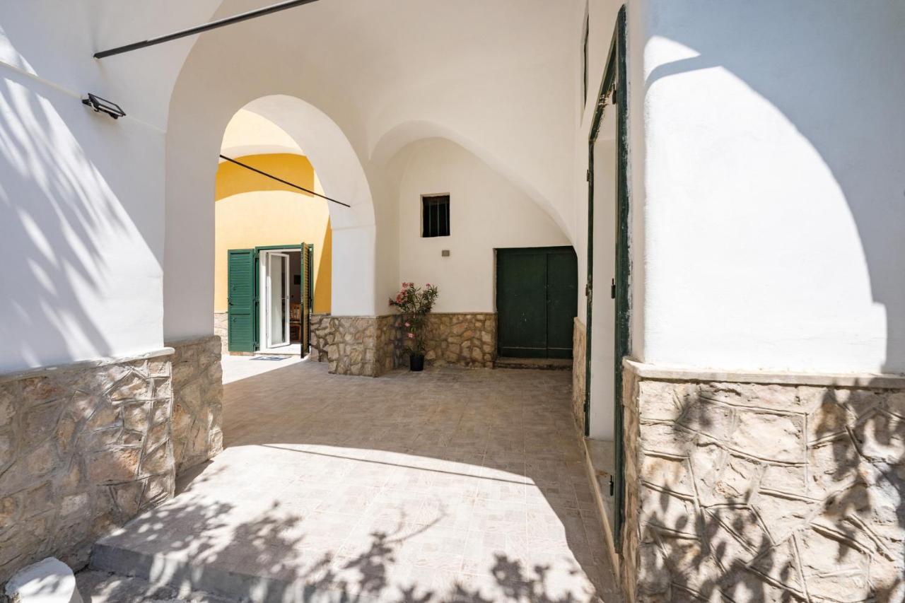 بروسيدا Villa Caterina B&B المظهر الخارجي الصورة